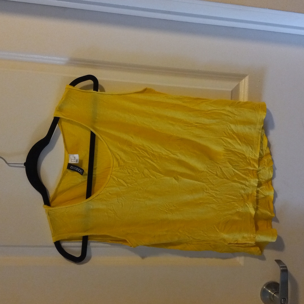 Sleeveless  top